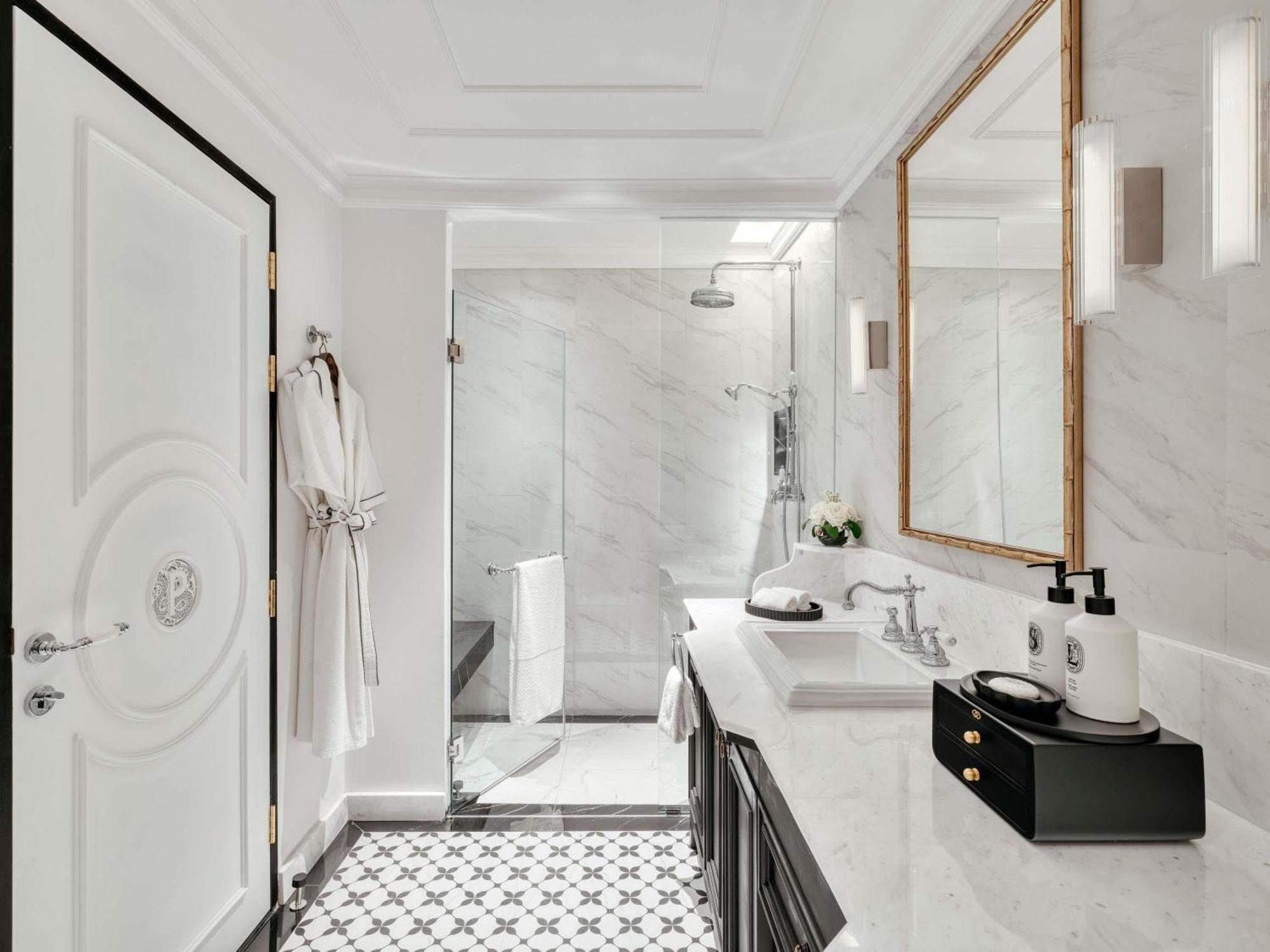 Signature Twin Room Private Balcony